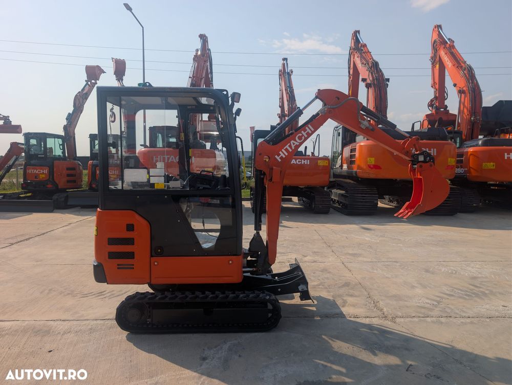 Hitachi 2 tone, Adancime sapare 2,5m, ZX19-6, CUPLA RAPIDA+3 CUPE  NOI, inst picon pe brate, lama nivelare, senile 90% ok EXTENSIBILE, camera spate, latime 1m, posibilitatea leasing 4 ani-PROMOTIE 21.900 EUR+Tva - 22