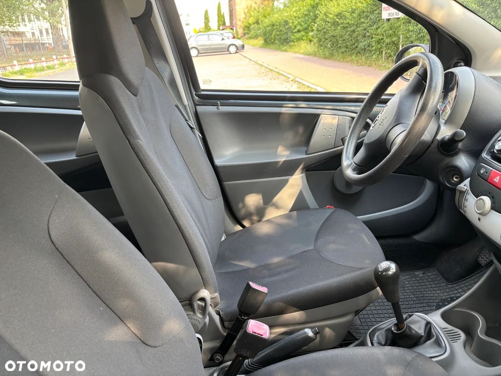 Toyota Aygo - 16