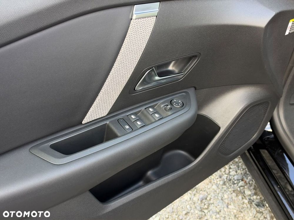 Citroën C4 1.2 PureTech Max S&S EAT8 - 28