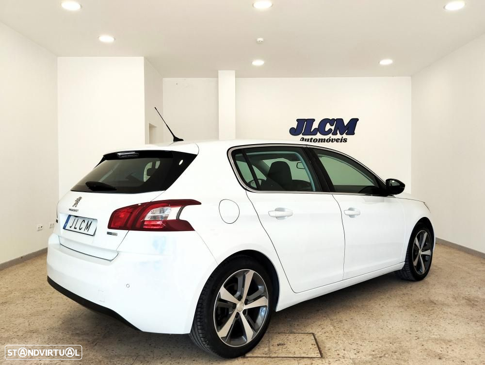 Peugeot 308 1.2 PureTech Allure - 16