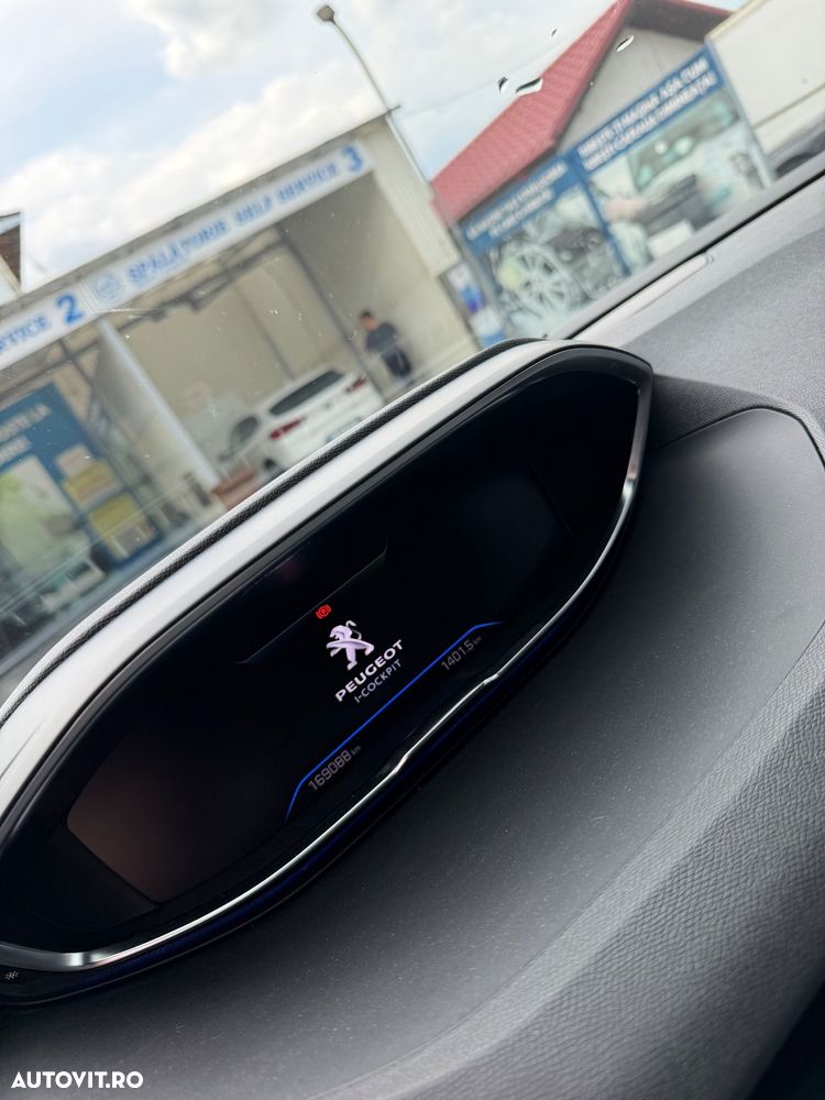 Peugeot 3008 PHEV 300 EAT8 4X4 GT - 14