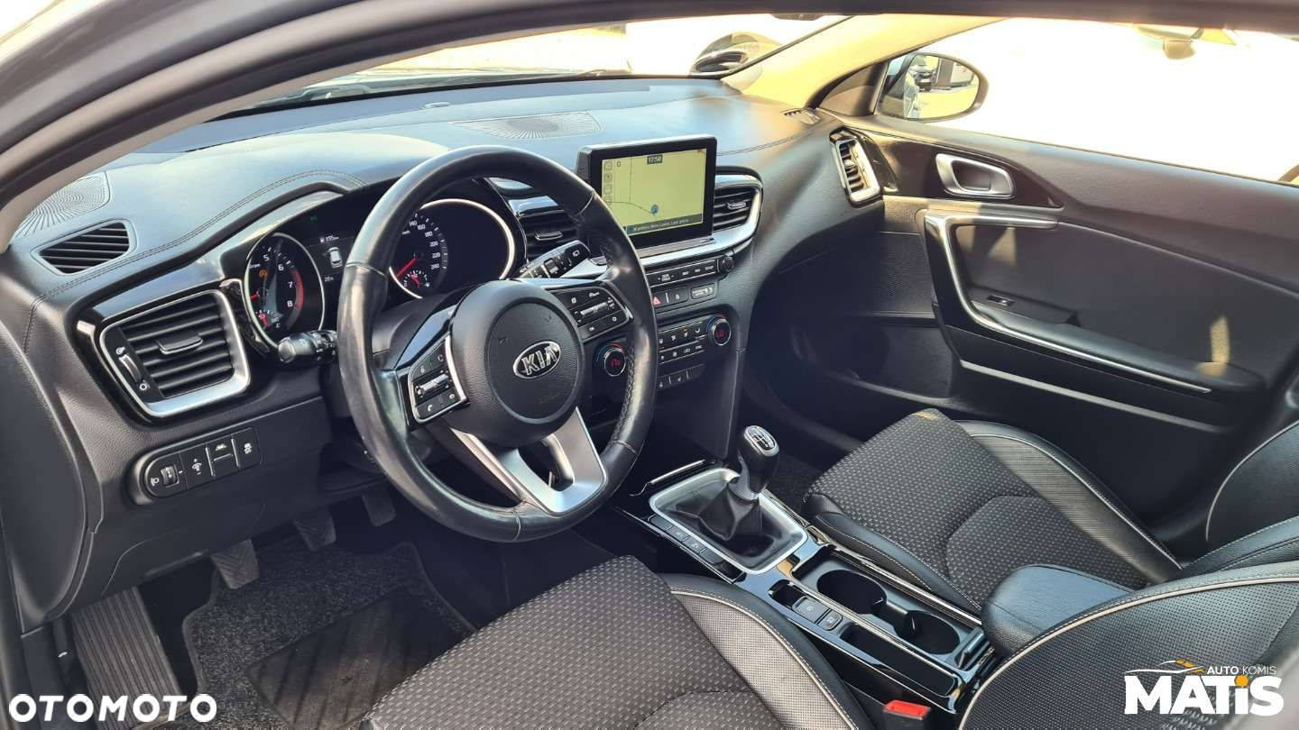 Kia Ceed - 26