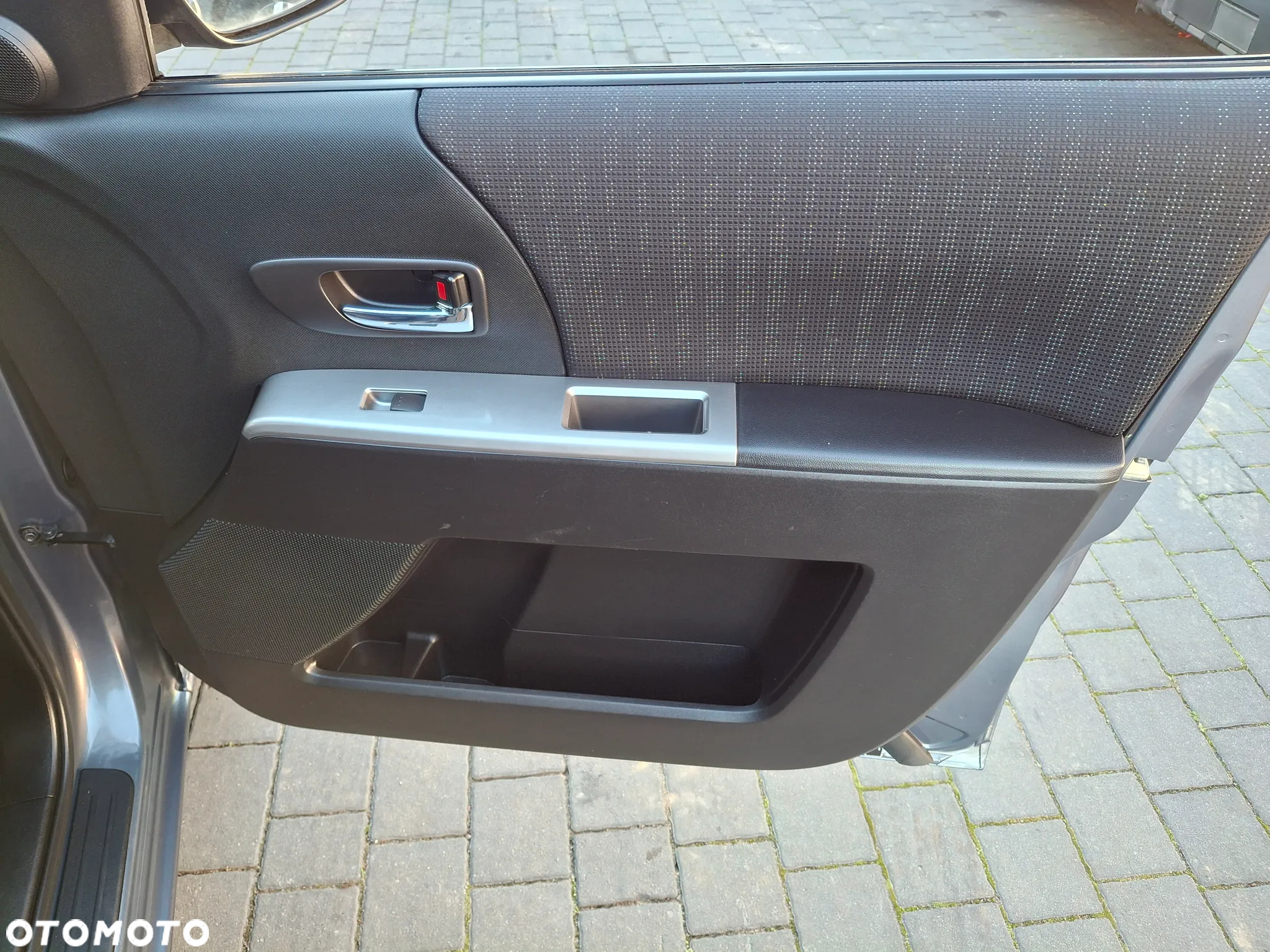 Mazda 5 2.0 CD DPF Exclusive - 25