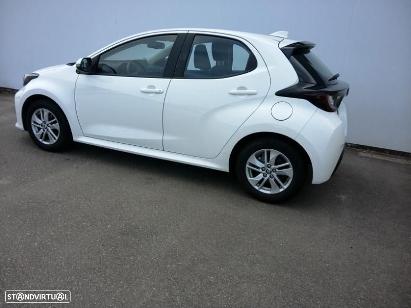 Toyota Yaris - 4