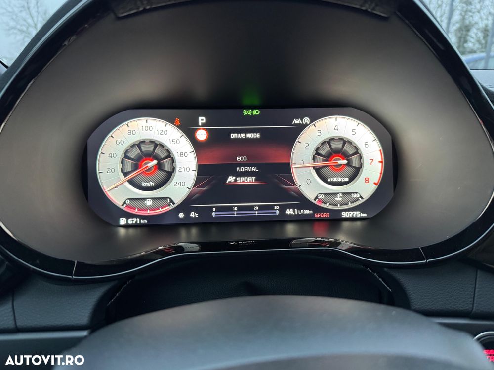 Kia XCeed 1.5 T-GDI 7DCT MHEV GT Line - 9