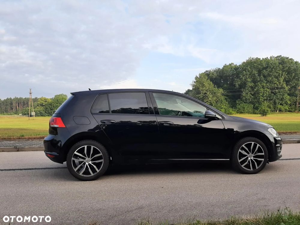 Volkswagen Golf - 2