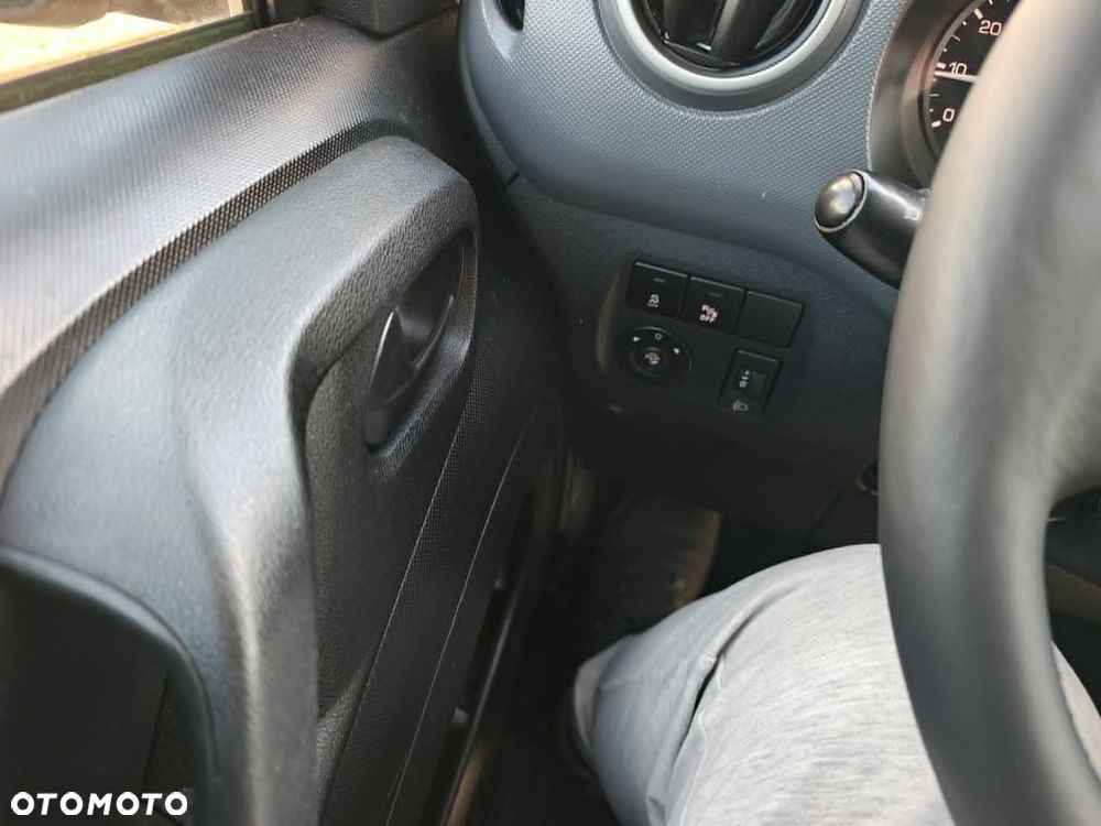 Citroën BERLINGO - 15