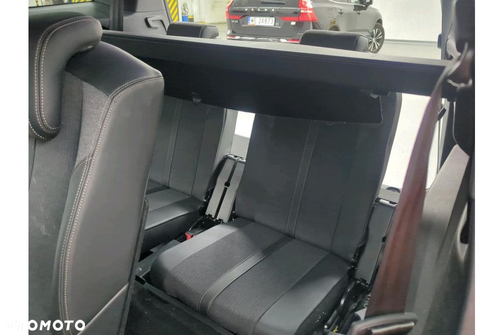 Peugeot 5008 - 10