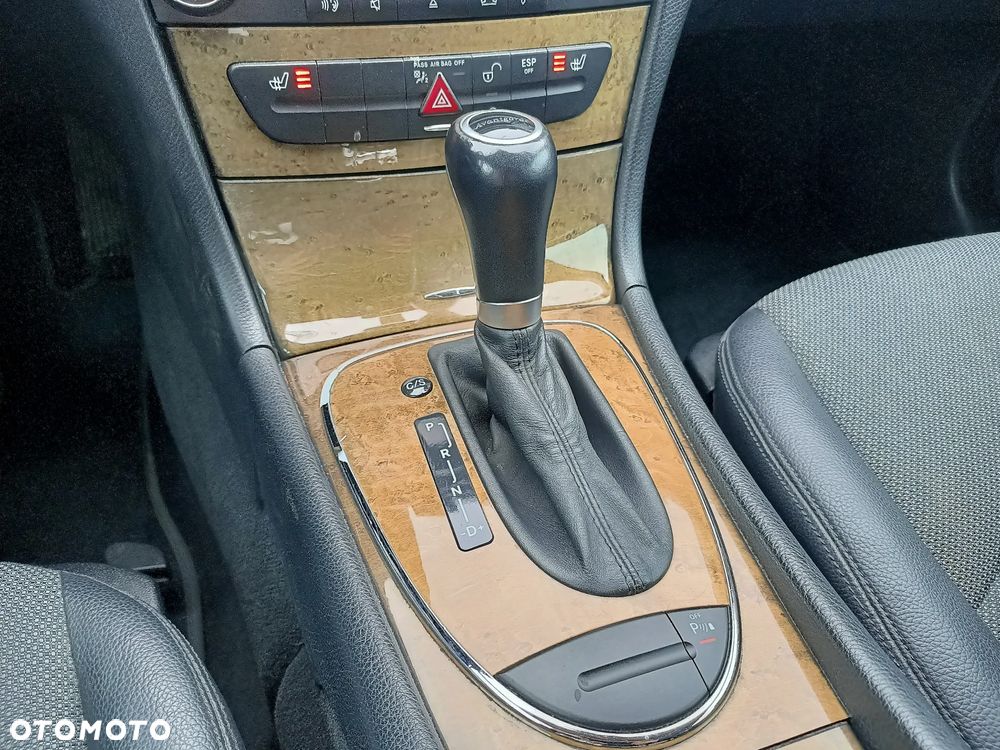 Mercedes-Benz Klasa E 220 CDI Automatik Avantgarde - 25