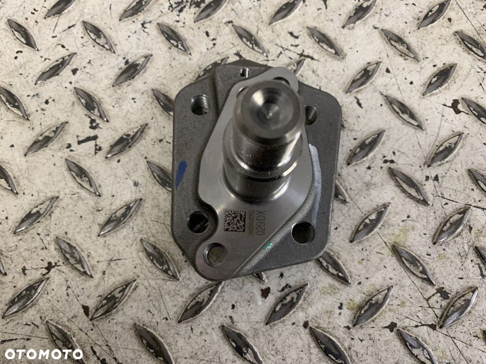 NOWY ORYGINALNE WRZECIONO SWORZEŃ TYLNY PRAWY TYŁ PRAWA FIAT 500E 52221032 68638035AA - 2