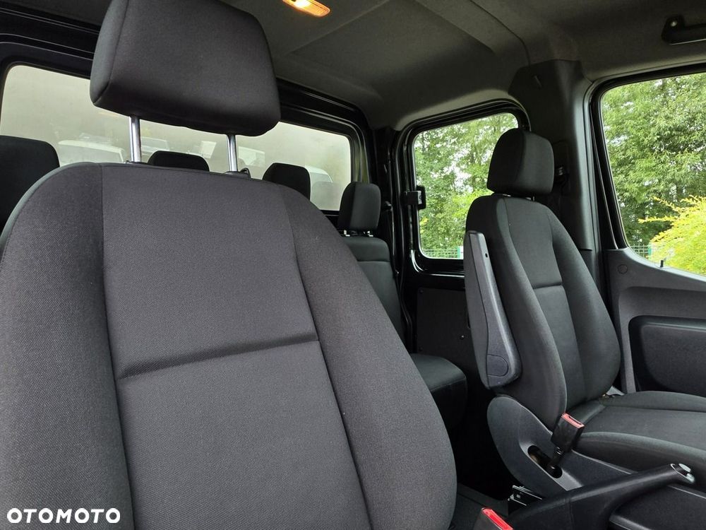 Mercedes-Benz Sprinter - 10