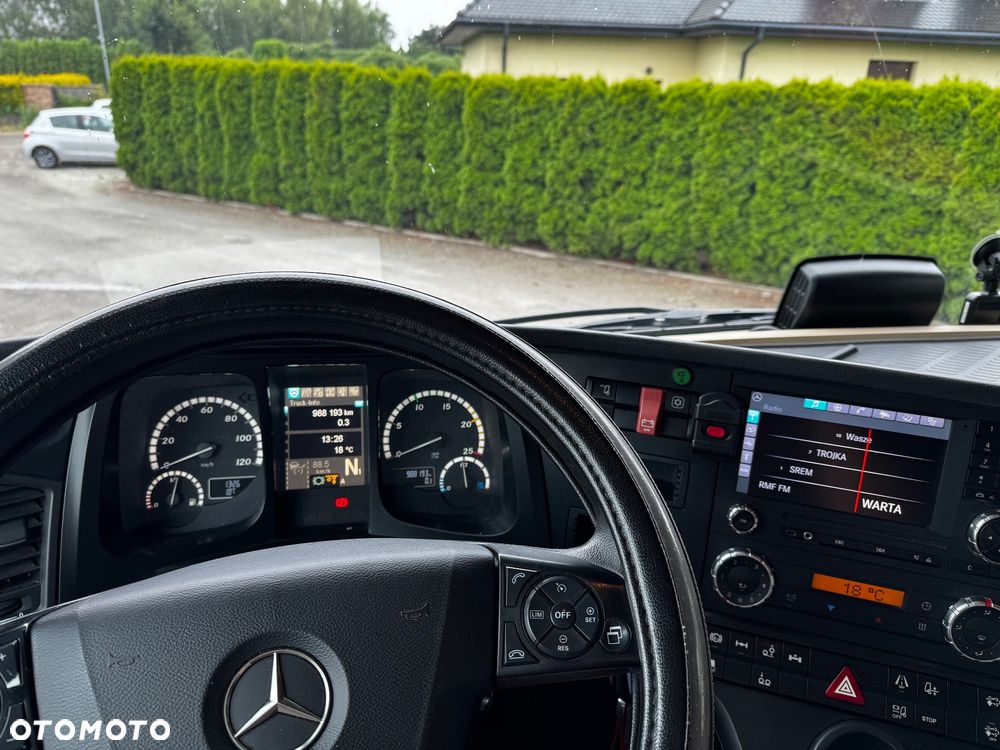 Mercedes-Benz Arocs - 9