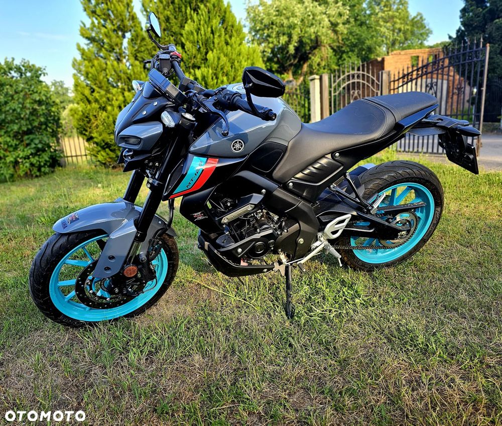 Yamaha MT - 8