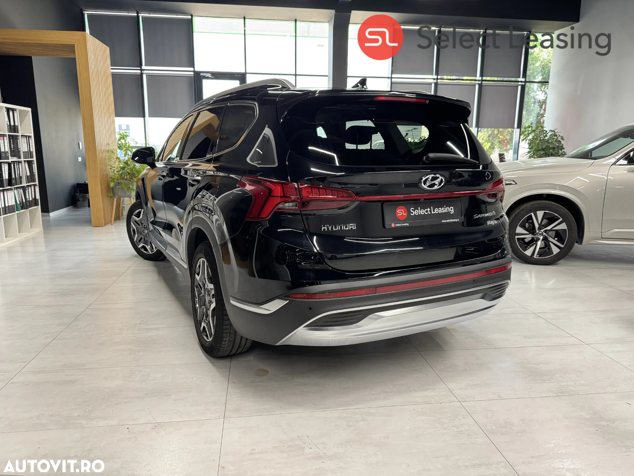 Hyundai Santa Fe Plug-in Hybrid 1.6 l 265 CP 4WD 6AT Luxury - 4
