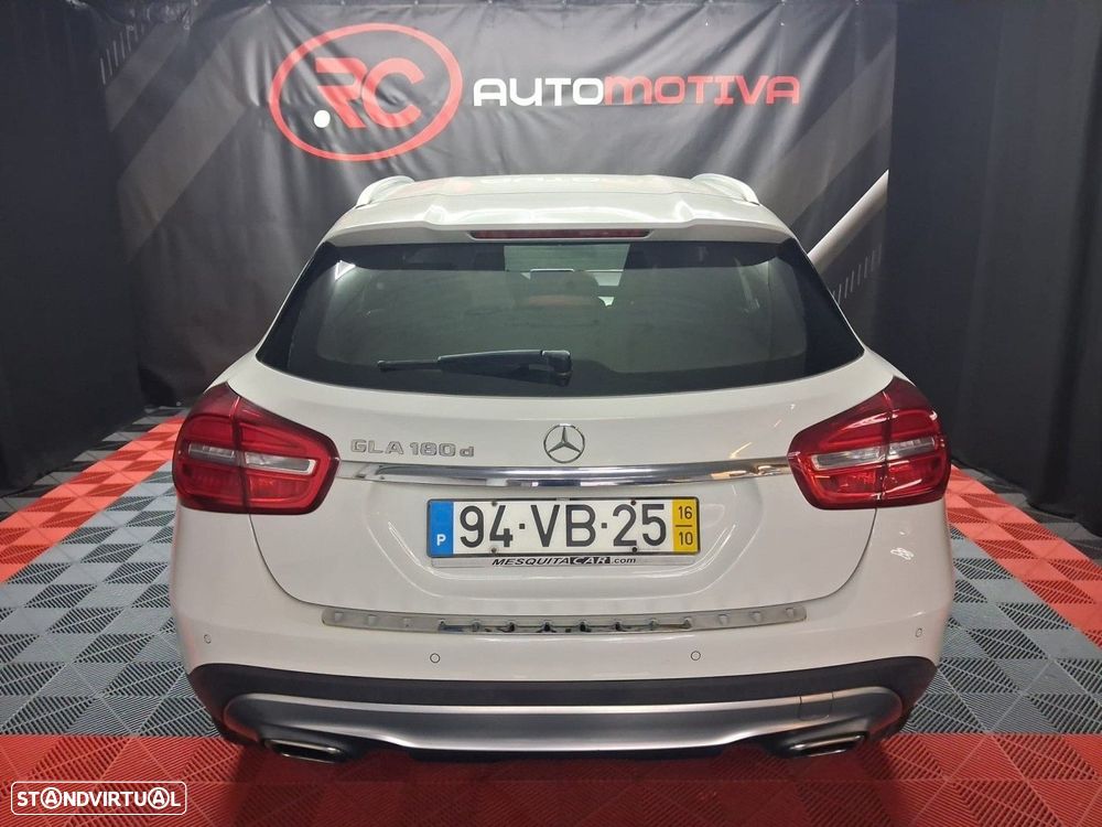 Mercedes-Benz GLA 180 d Urban - 6