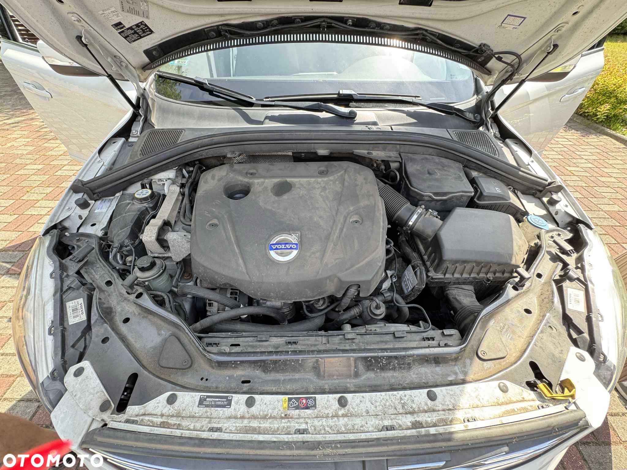 Volvo XC 60 D4 Momentum - 8