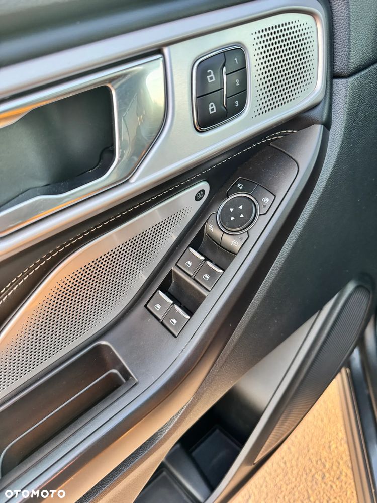 Ford Explorer 3.0 EcoBoost PHEV 4WD ST-Line - 25