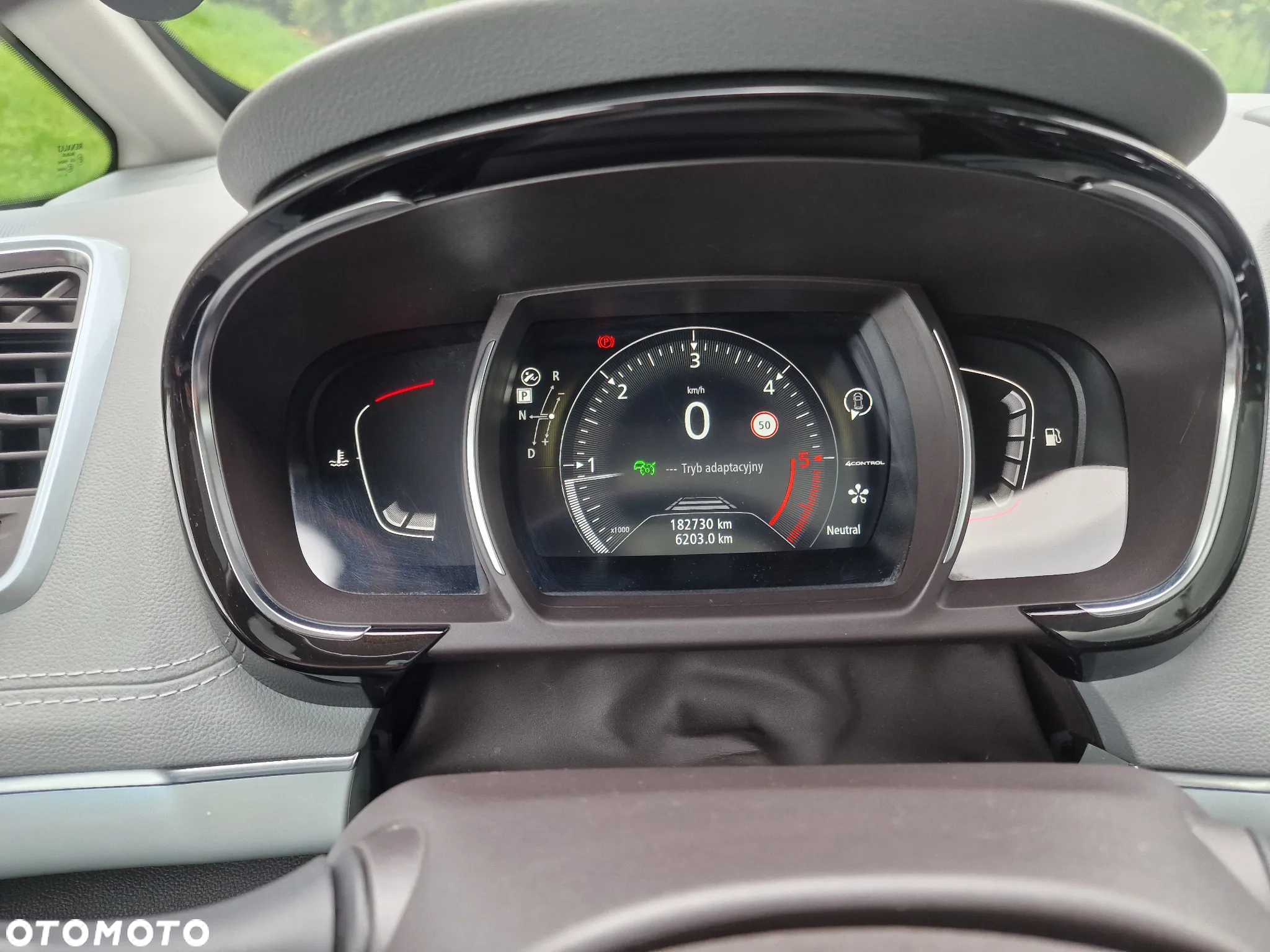 Renault Espace 1.6 dCi Energy Initiale Paris EDC - 12