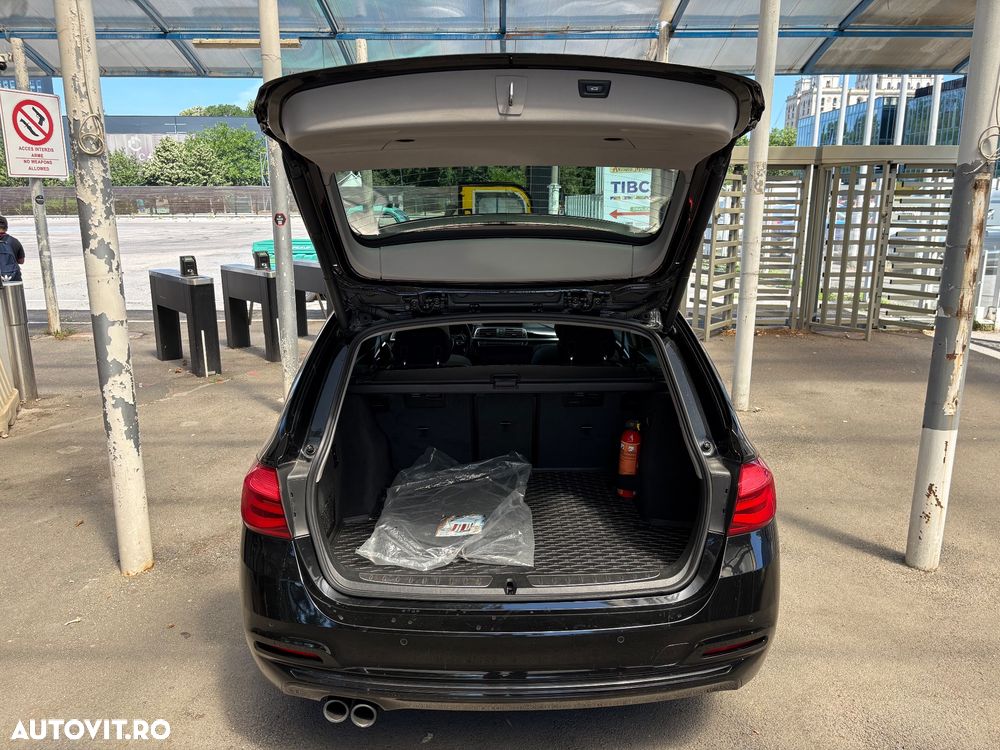 BMW Seria 3 320i AT - 12