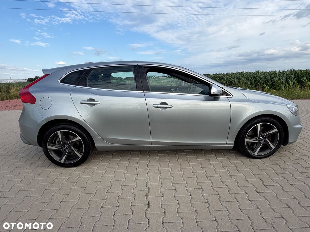 Volvo V40 D3 R Design - 2