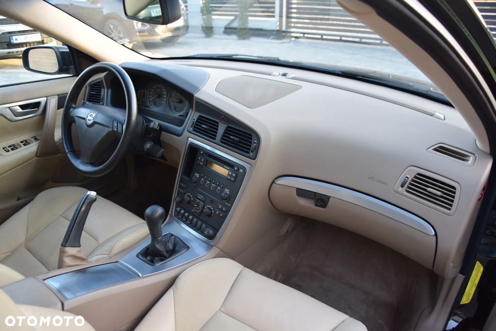Volvo S60 2.4 Momentum - 28