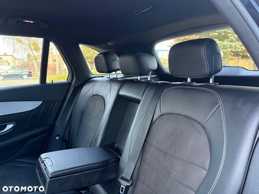 Mercedes-Benz GLC 220 d 4Matic 9G-TRONIC - 24