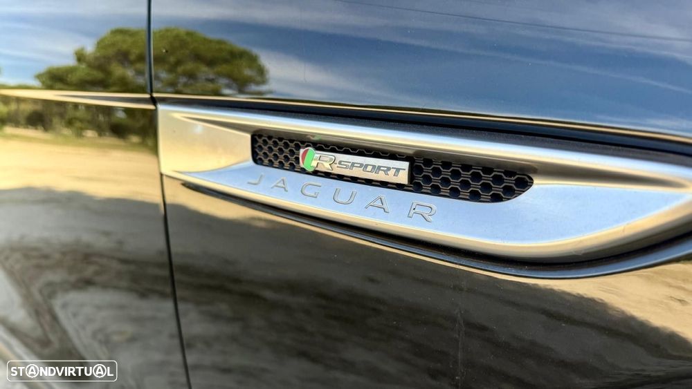 Jaguar F-Pace 25d AWD Aut. R-Sport - 46