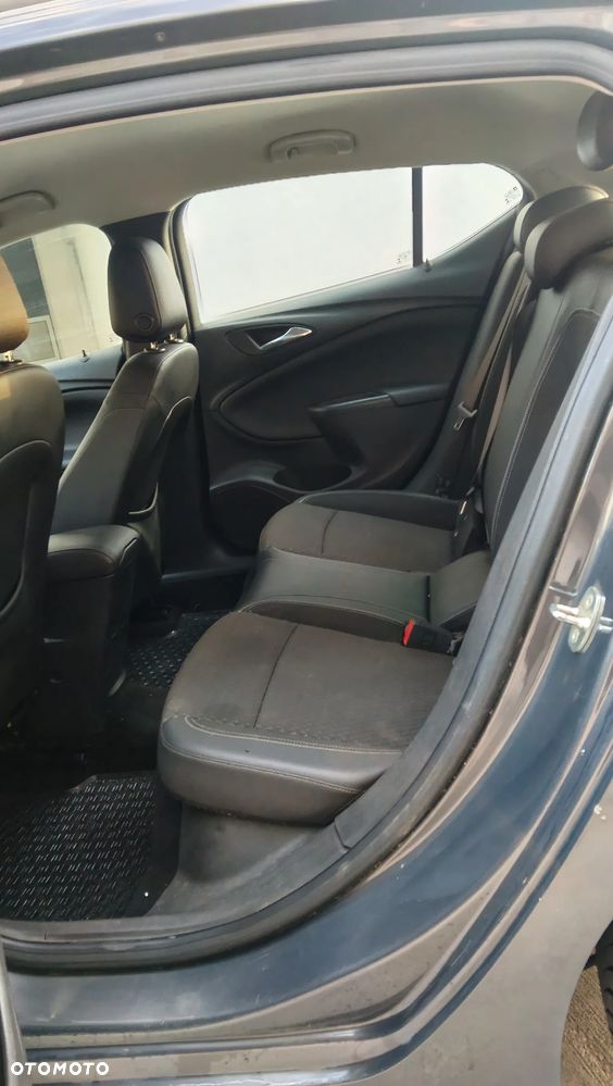 Opel Astra 1.4 T Elite - 8