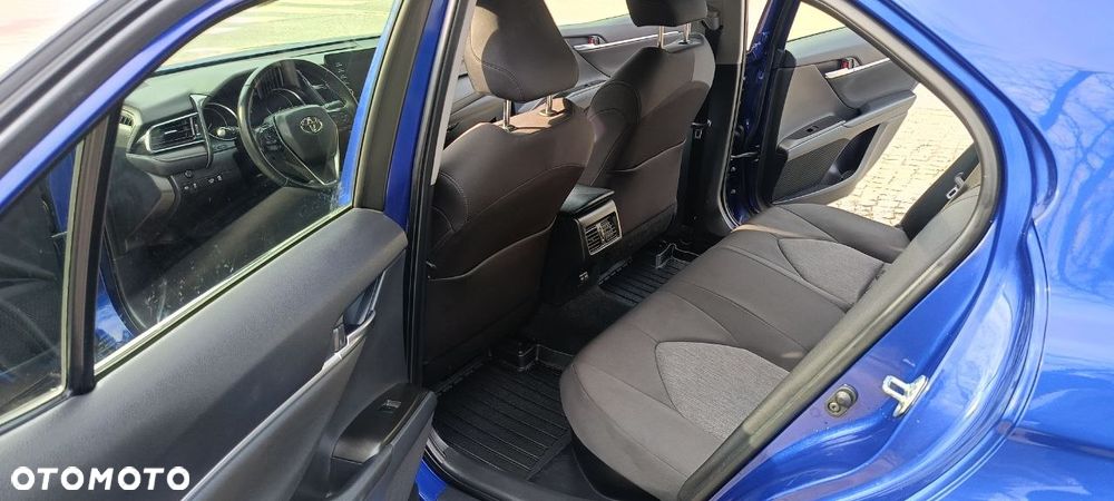 Toyota Camry 2.5 Hybrid Comfort CVT - 11