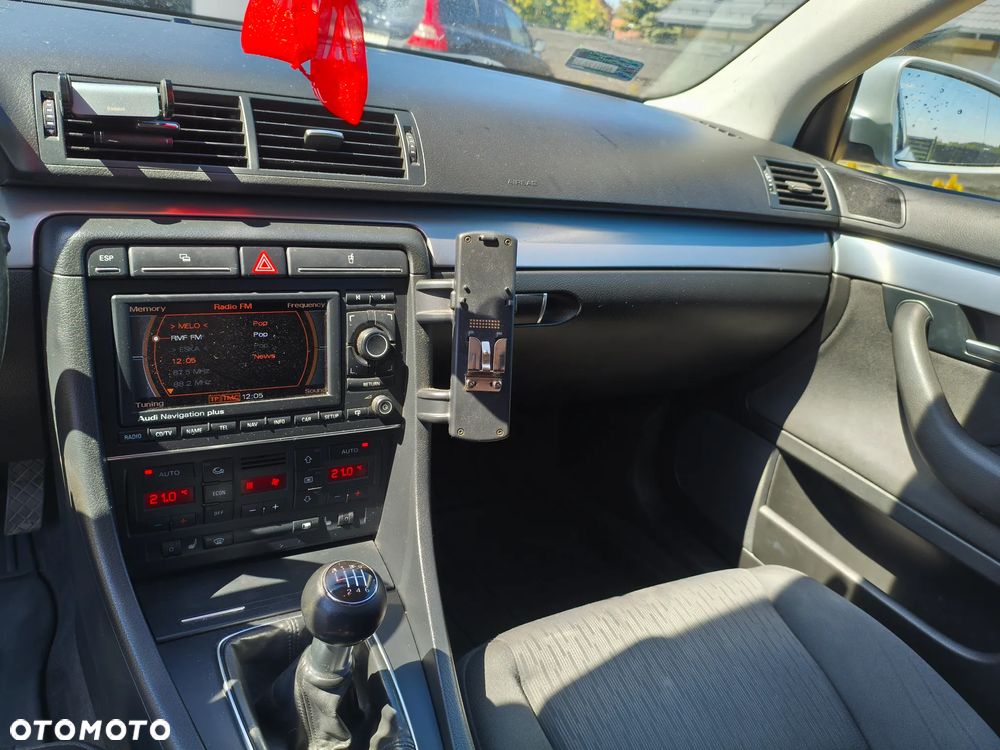 Audi A4 Limousine 2.0 TDI DPF - 5