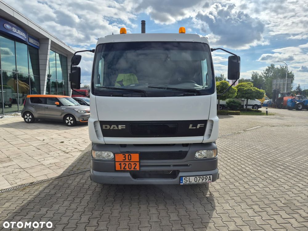 DAF LF 55 / AUTOCYSTERNA / BECZKA NA PALIWO / CYSTERNA / NIE RDZEWNA  / ADR / TDT / WYMIENIONY SILNIK / W PEŁNI SPRAWNY / SERWISOWANY / OD DOŁU I OD GÓRY WLEW / BEZWYPADKOWY / 2 KOMORY 8300 m3 - 4