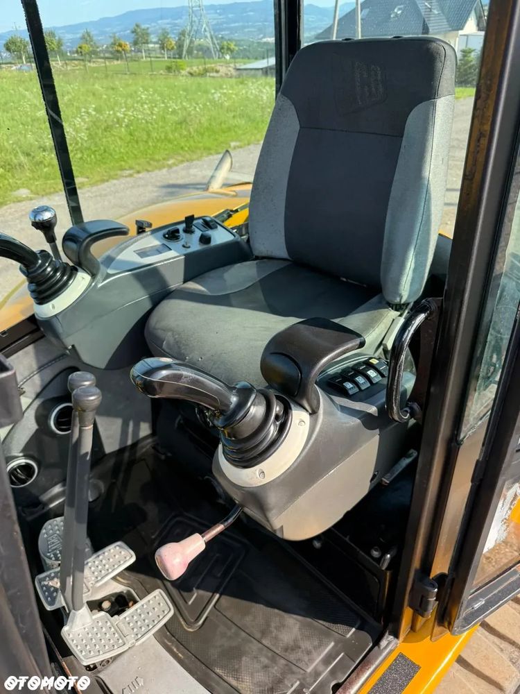 JCB 8055 - 4