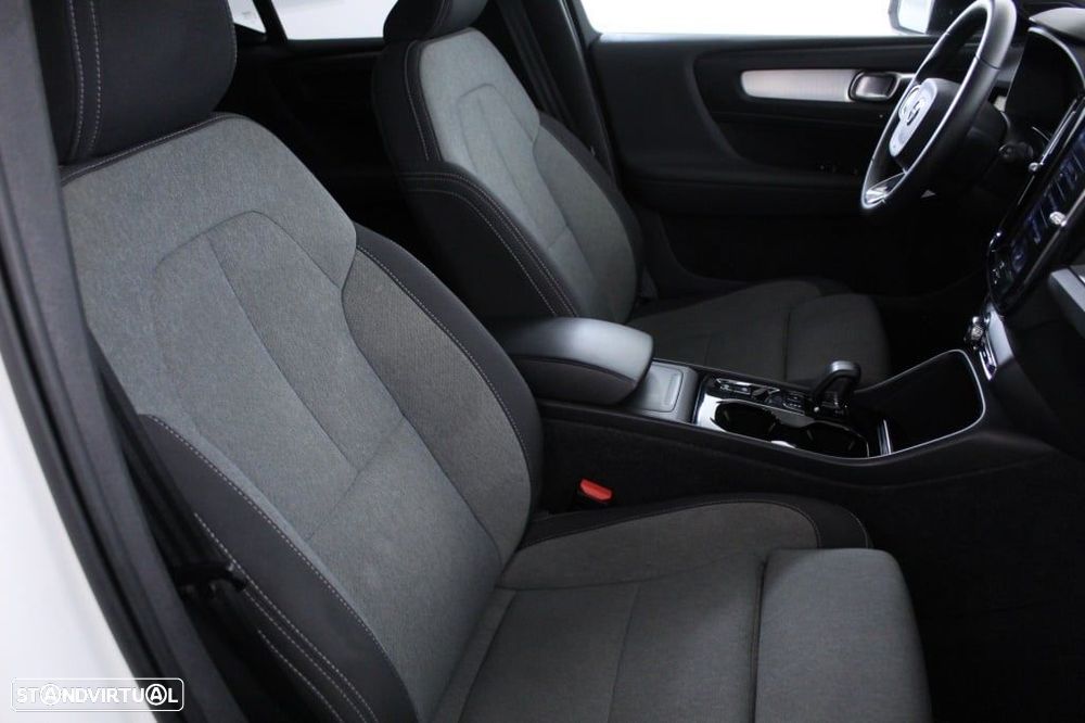 Volvo XC 40 1.5 T2 Plus Dark Auto - 14