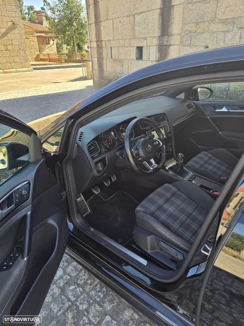 VW Golf 2.0 TSi GTi Performance - 13