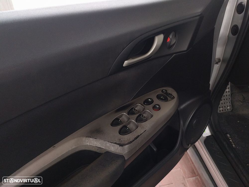 Honda Civic 1.4 Comfort - 3