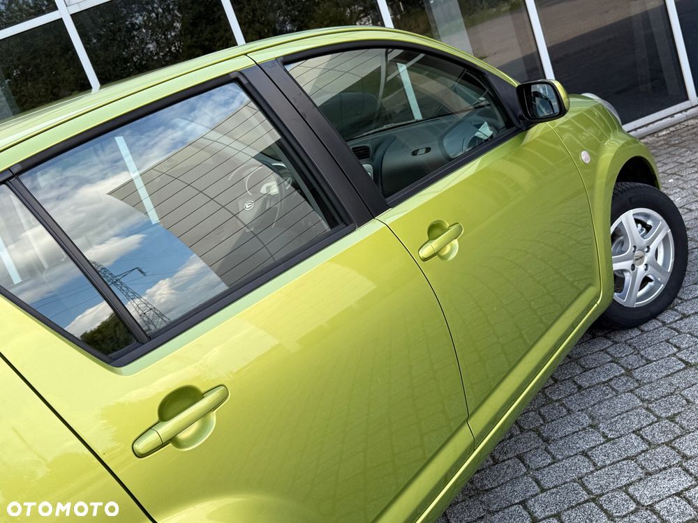 Daihatsu Sirion 1.0 - 32