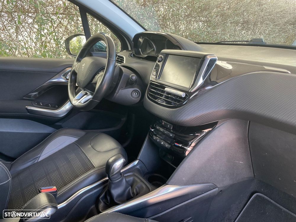 Peugeot 2008 1.2 PureTech Allure - 15