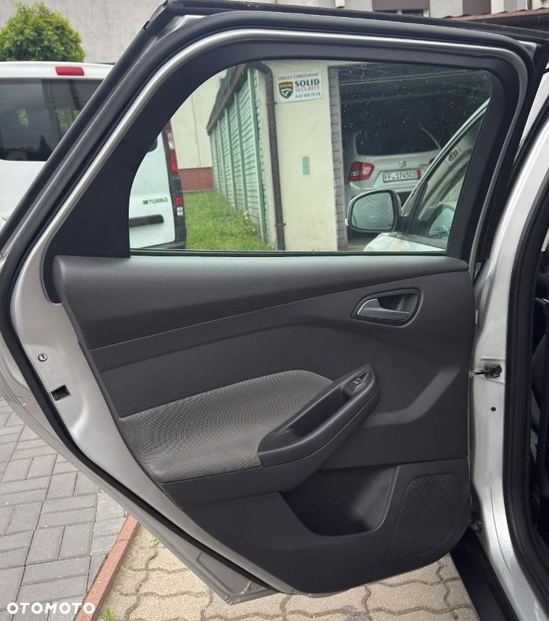 Ford Focus 1.6 Trend Sport - 10
