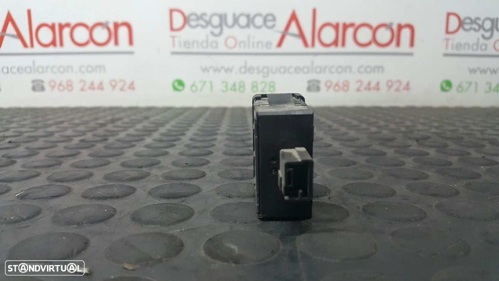 CONTROLE DE AJUSTE DE LUZES PEUGEOT 207 X-LINE - 6