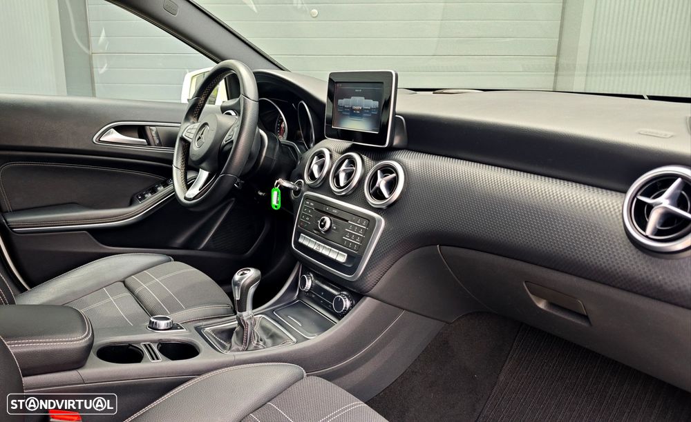 Mercedes-Benz A 160 d Urban - 15