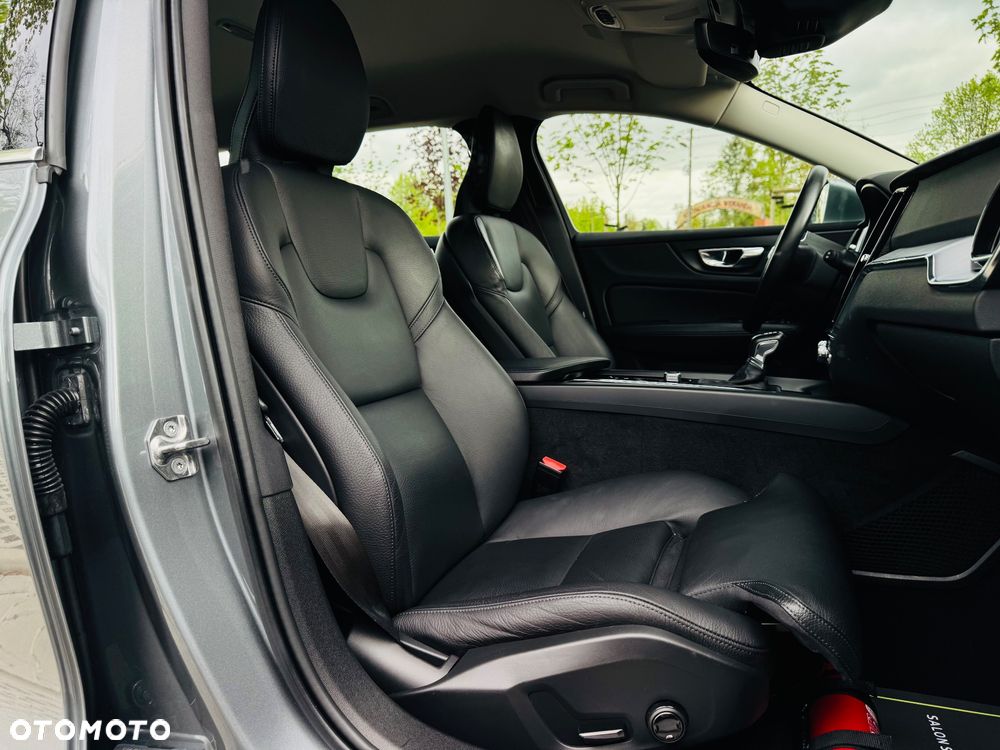 Volvo V60 D3 Geartronic Momentum Pro - 34