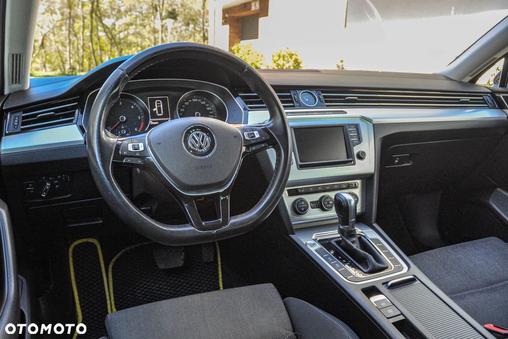 Volkswagen Passat - 9