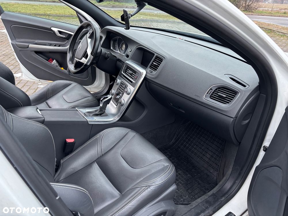 Volvo S60 D4 Drive-E Summum - 9