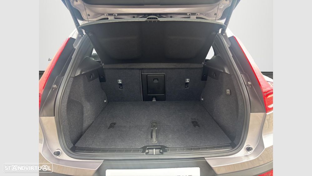 Volvo XC 40 2.0 B3 Plus Dark - 17