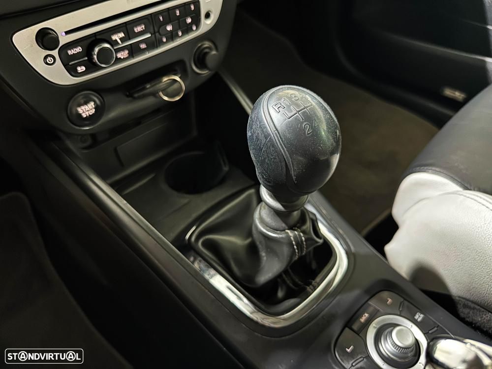 Renault Mégane Coupe 2.0 dCi Dyn. S - 46