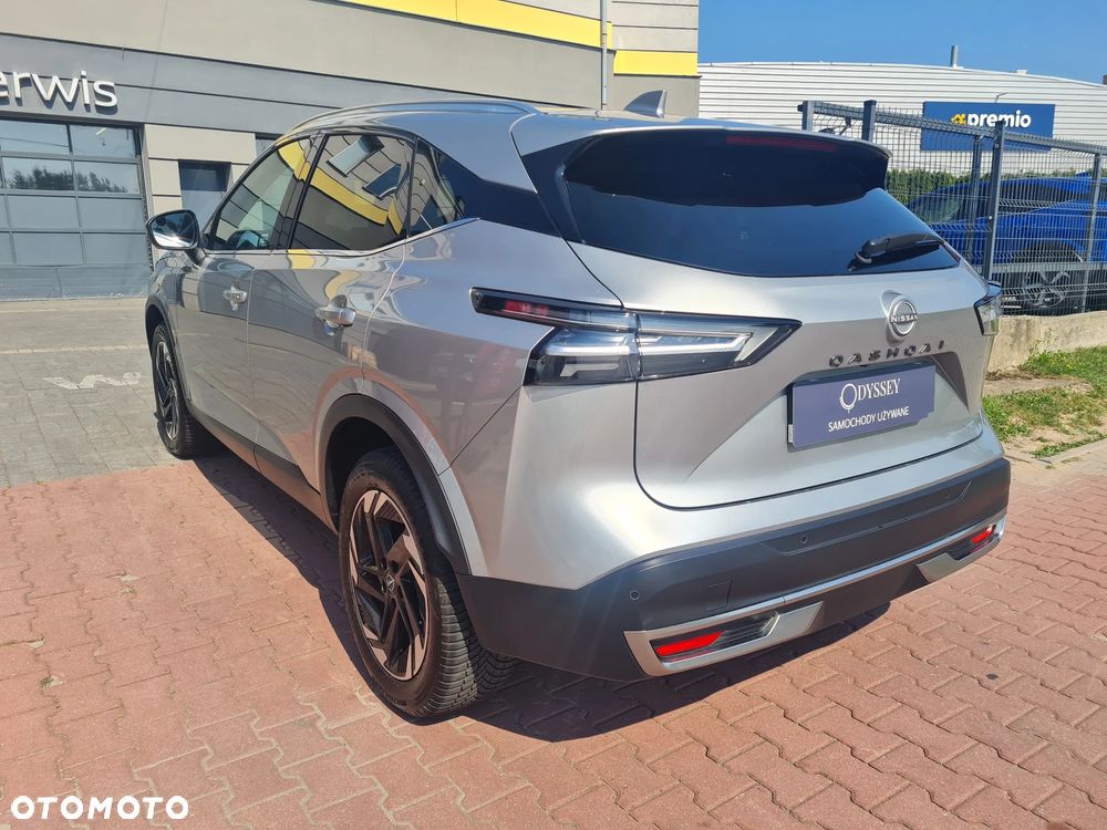 Nissan Qashqai 1.3 DIG-T MHEV N-Connecta Xtronic - 4