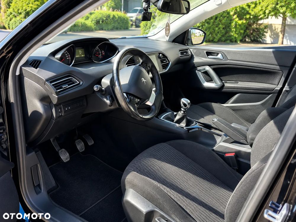 Peugeot 308 1.6 BlueHDi Allure S&S - 3