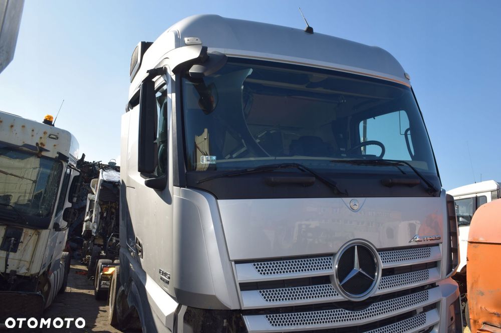 KOMPLETNA KABINA MERCEDES ACTROS MP4 EURO 6 2016 - 1