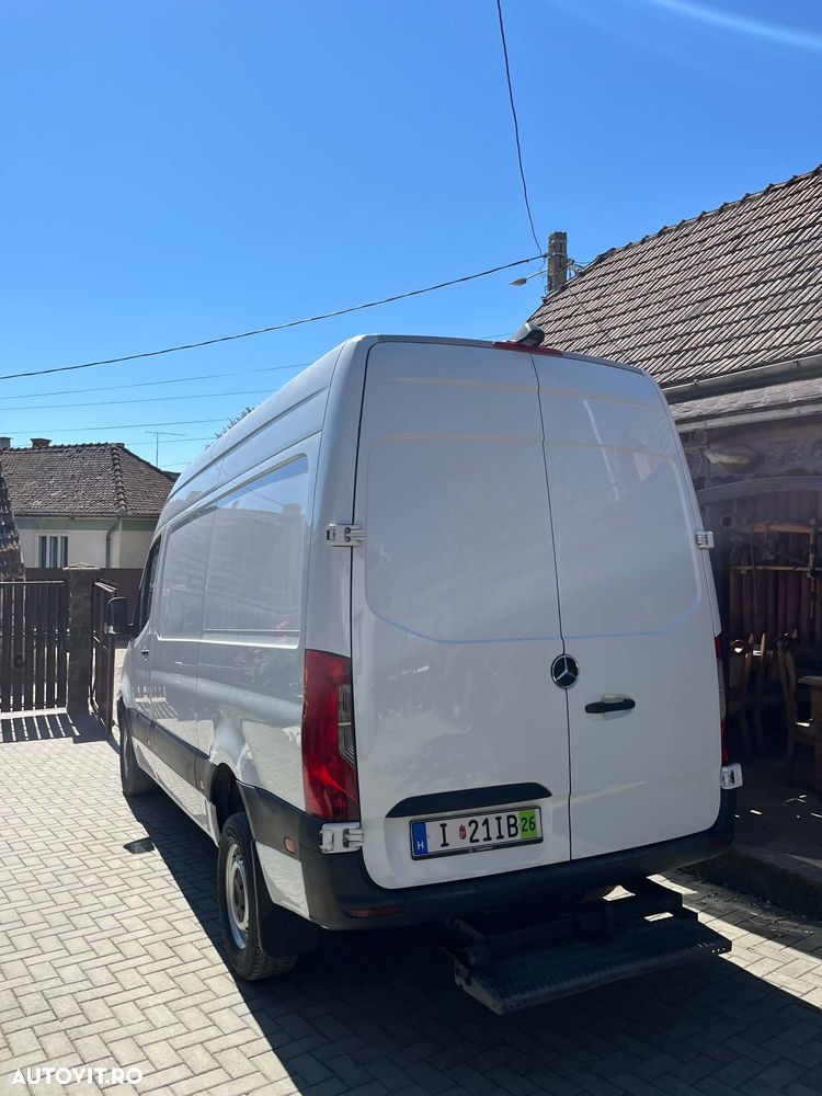Mercedes-Benz Sprinter - 4