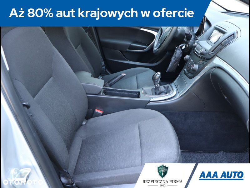 Opel Insignia - 10